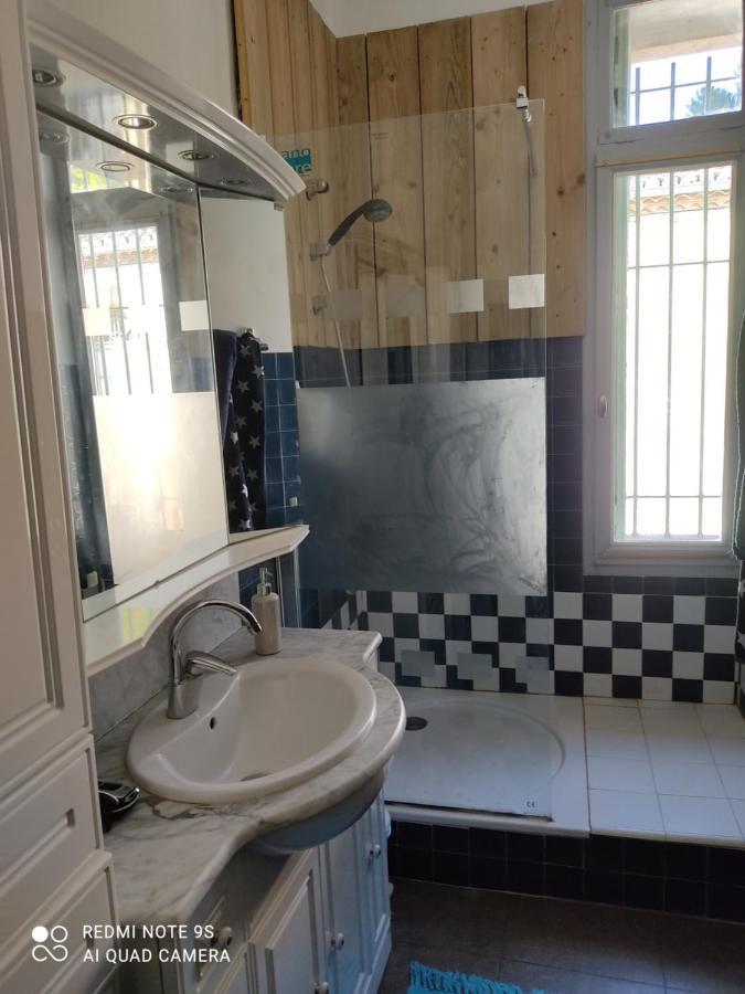 Experience Unique Dans Un Lieu Magique Hotell Vergèze Exteriör bild