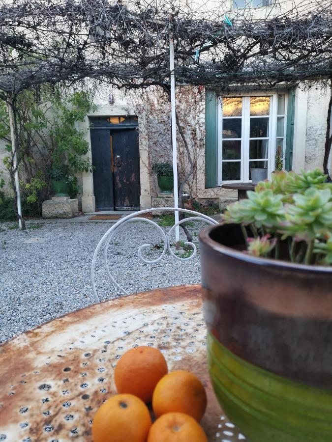 Experience Unique Dans Un Lieu Magique Hotell Vergèze Exteriör bild