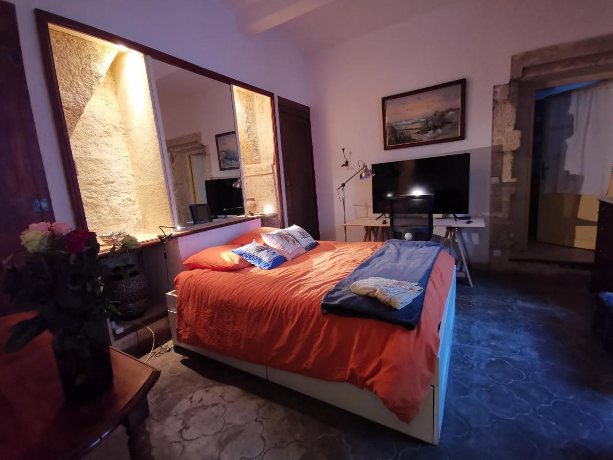 Experience Unique Dans Un Lieu Magique Hotell Vergèze Exteriör bild